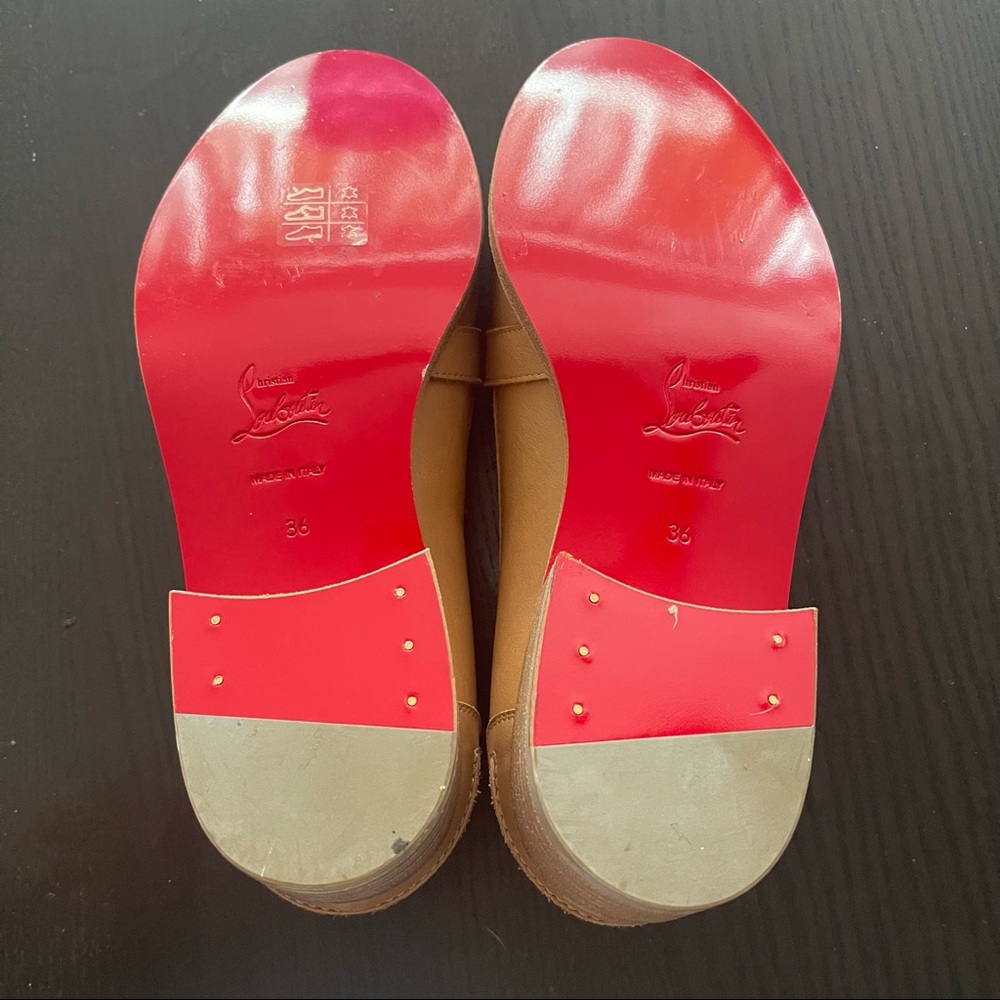 Chrisitan Louboutin lock me moc flat calf